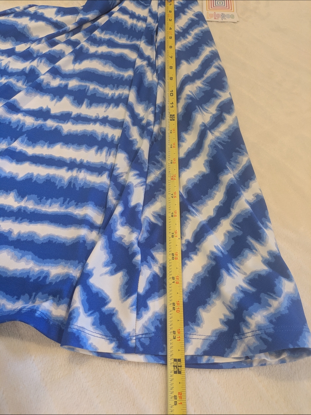 LuLaRoe Blue and White Nicki Tie-Dye Sleeveless Midi Dress With Pockets NWT - Picture 3 of 6